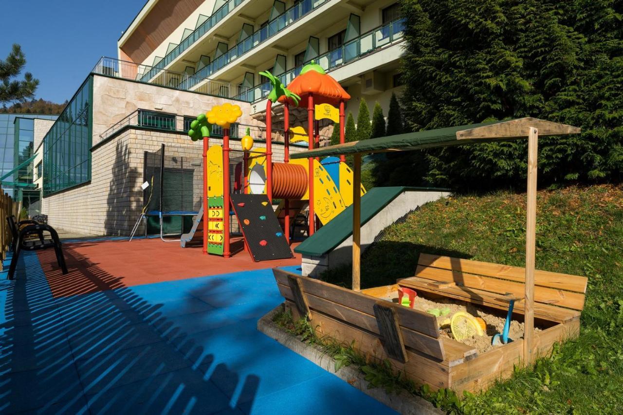 Hotel Pegaz Krynica Zdroj Exterior photo